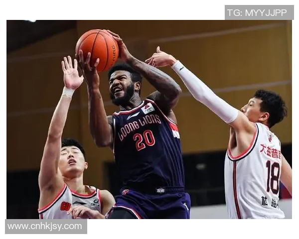 阿拉伦斯与佩雷斯泽内度的精彩对决揭示了足球战术的新趋势与挑战 阿拉伦斯与佩雷斯泽内度的精彩对决揭示了足球战术的新趋势与挑战